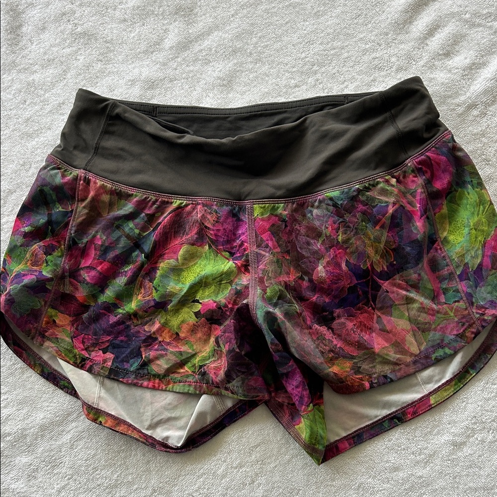 Lulu lemon speed up hk short 4” size 4 vivid floral